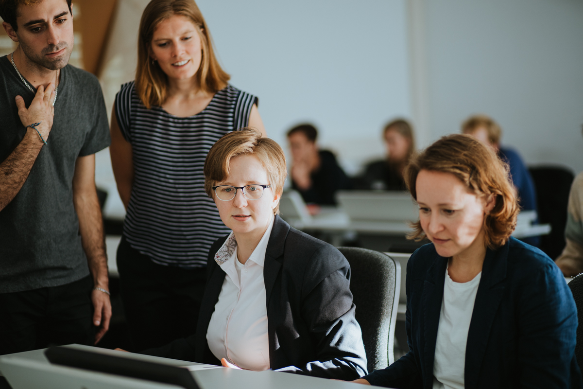  Studierende, Organisatorinnen und Organisatoren beim Klimaplanspiel "Keep cool" am 18. Oktober 2019 am Campus Lichtenberg der HWR Berlin